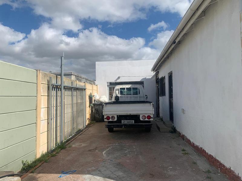 7 Bedroom Property for Sale in Belgravia Western Cape